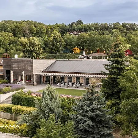Panorama Birtok - Wellness Panzio, Konferencia Es Rendezvenykoezpont Bed & Breakfast Győrújbarát